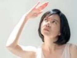 Tips Kesehatan Harian Agar Kulit Tetap Cerah Lembap Meski Sering Terpapar Panas