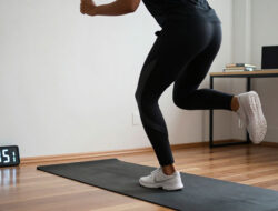 Latihan Quick HIIT 15 Menit Membakar Kalori Tanpa Mengganggu Aktivitas Harian